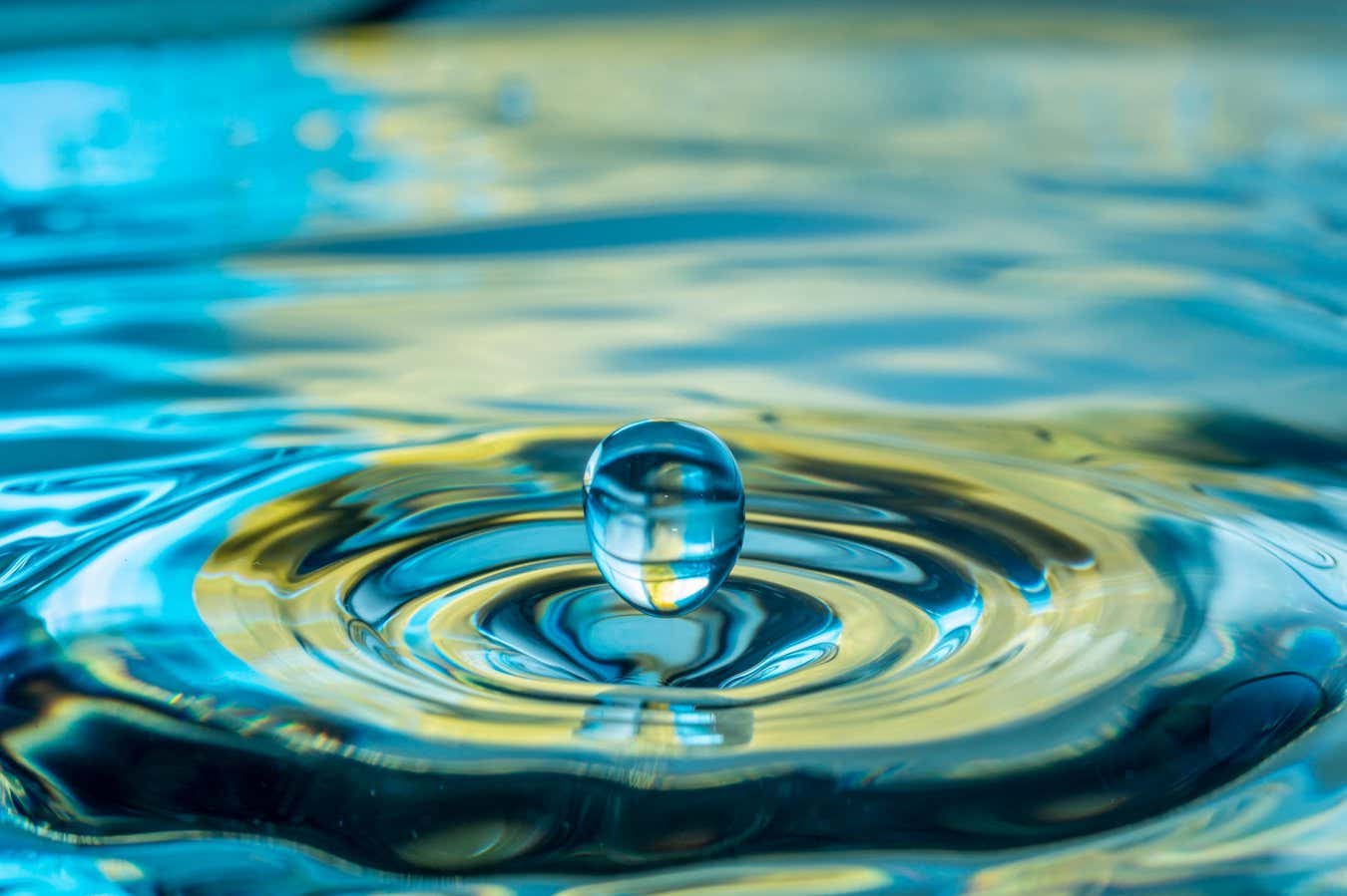 MXMH8X colorful water drop splash