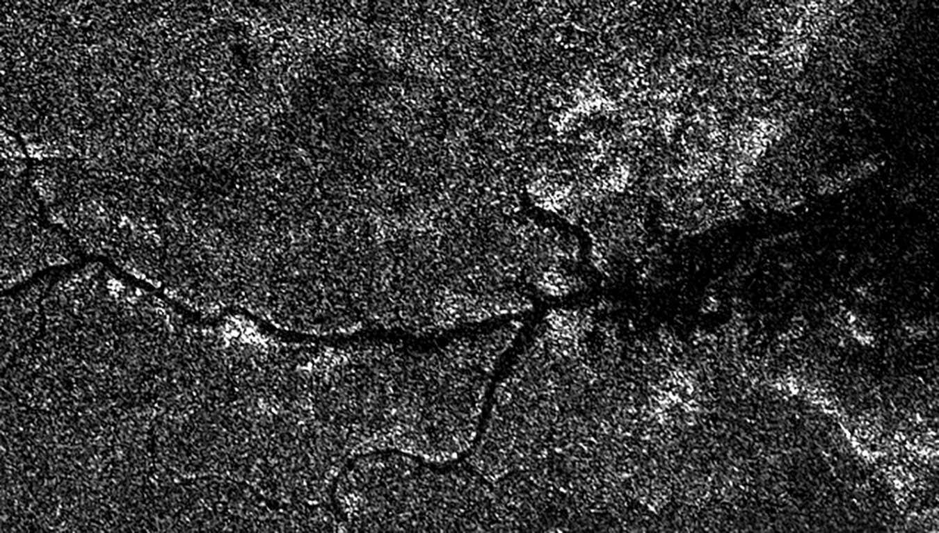 Image from NASA's Cassini spacecraft shows a vast river system on Saturn's moon Titan