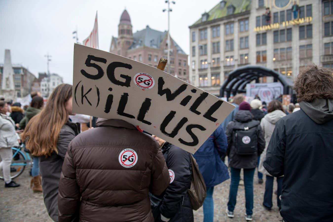 2AR175X Amsterdam, Netherlands. 25th Jan, 2020. AMSTERDAM, 25-01-2020, Amsterdam, Dam Square, 5G Protest Credit: Pro Shots/Alamy Live News
