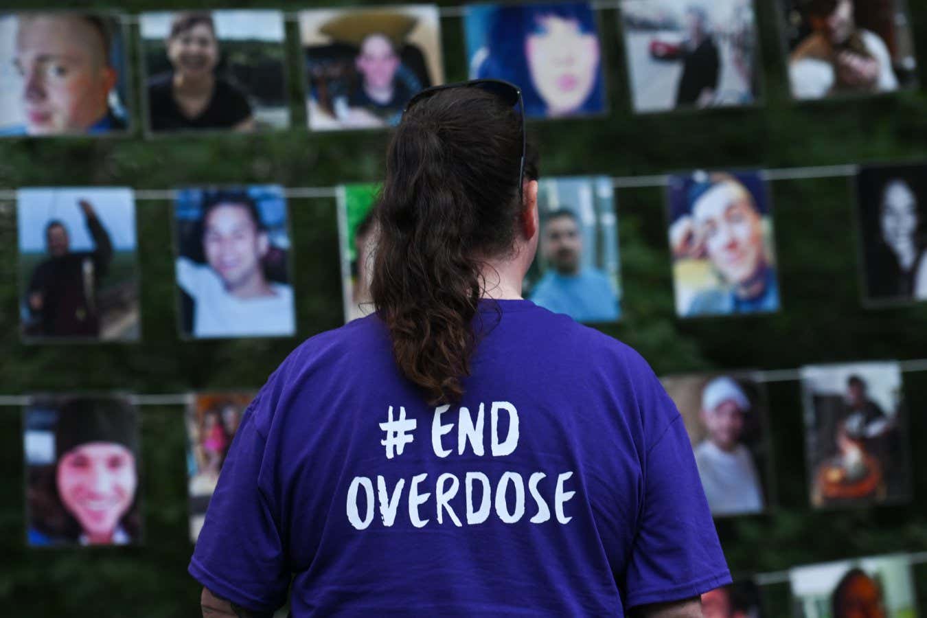 Woman marking International Overdose Awareness Day