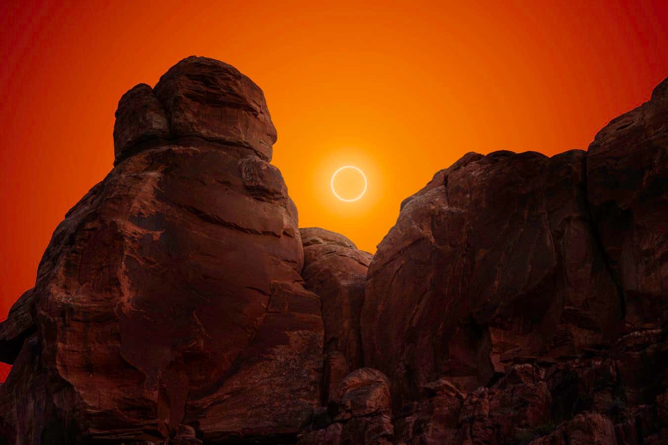 Astonishing photograph of last year's annular solar eclipse in Utah