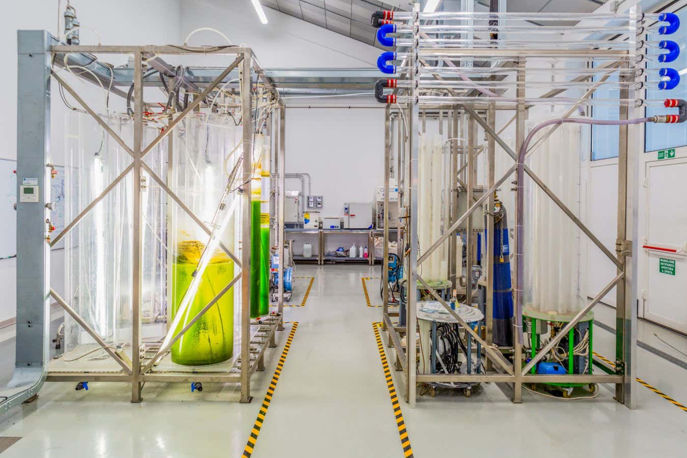 The main laboratory of the Green Propulsion Lab of the Veritas Group, an advanced multidisciplinary platform for the development of green chemistry technologies, bioenergy production, innovative decarboning processes and the construction of third generation biorefineries with a view to the green reconversion of the industrial center of Porto Marghera.