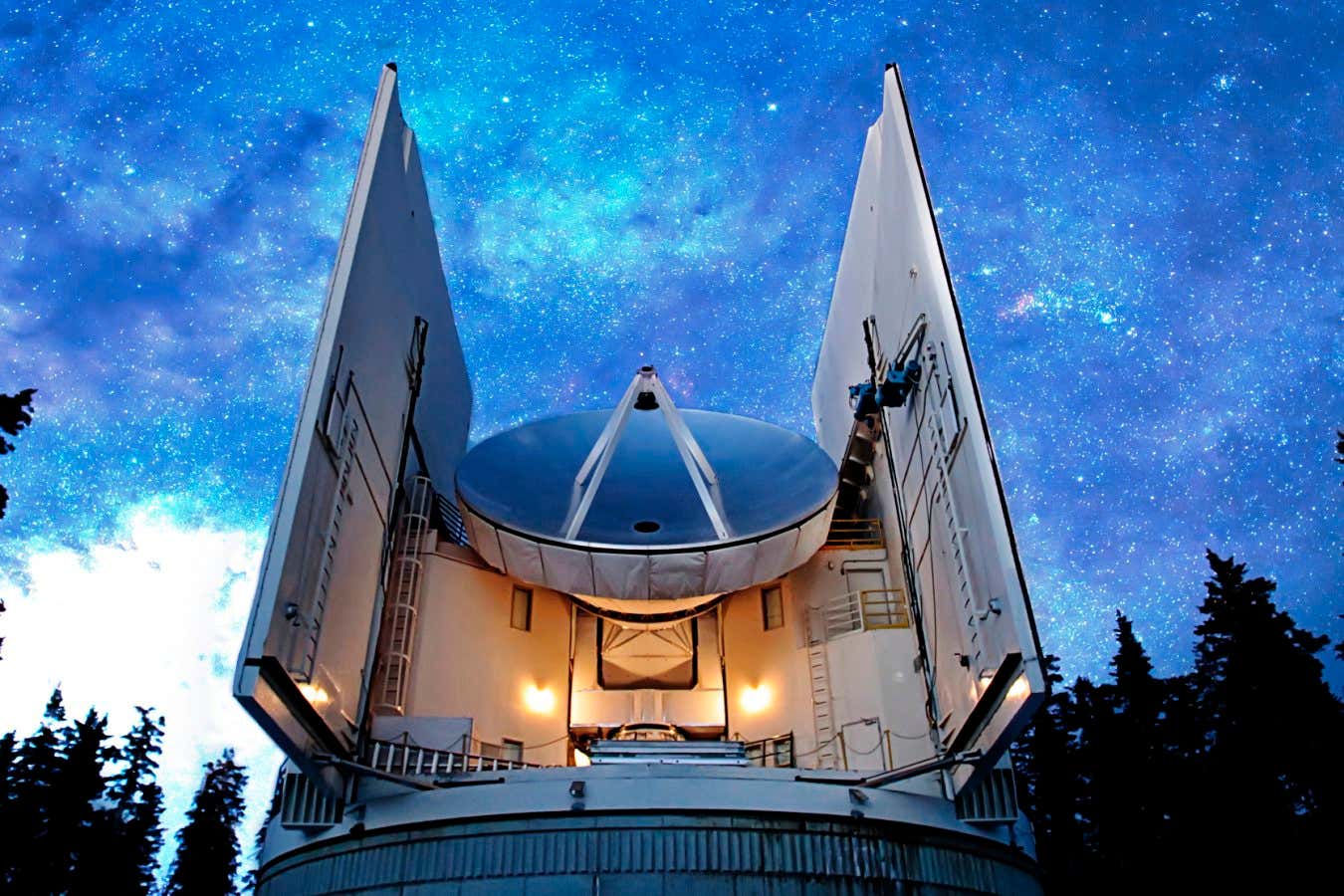 This photograph shows the Submillimeter Telescope (SMT) at the Arizona Radio Observatory, at an altitude of 3100 metres on Mount Graham in Arizona, USA. https://www.eso.org/public/unitedkingdom/images/eso1229d/?lang