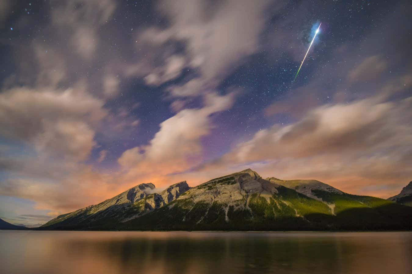 HAHPK2 2016's Perseid meteor shower Above Spray Lake, Spray Valley Provincial Park - Kananaskis Country