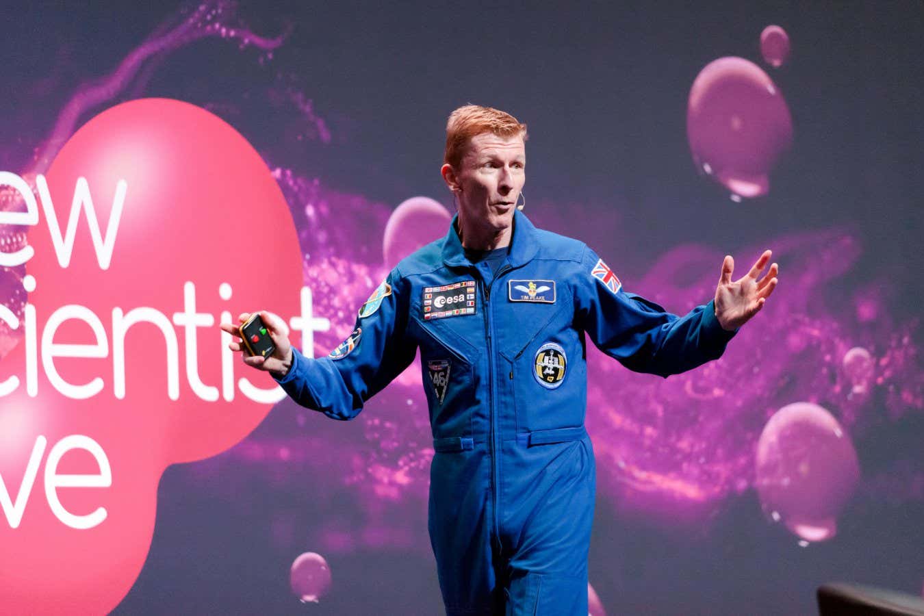 2A4NF3X Astronaut, Tim Peake giving a talk 