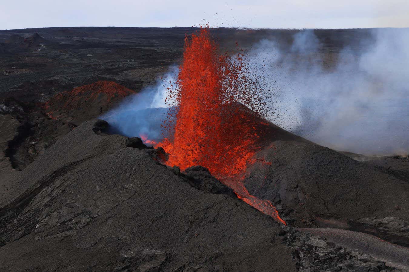 Eruption of Mauna Loa on 8 December 2022