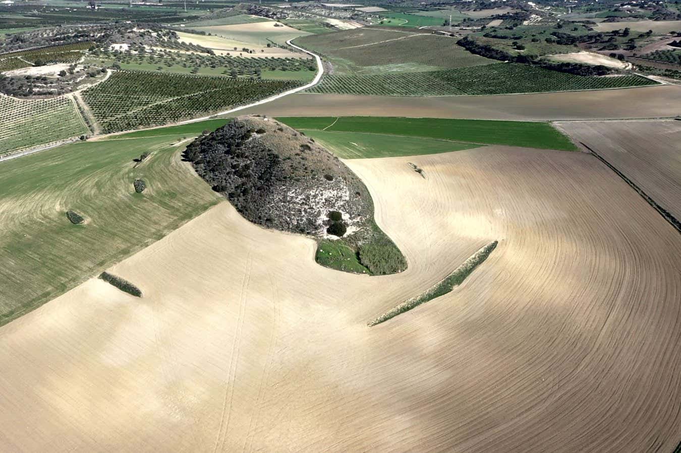 A ridge in south-east Sicily that was eroded by the megaflood